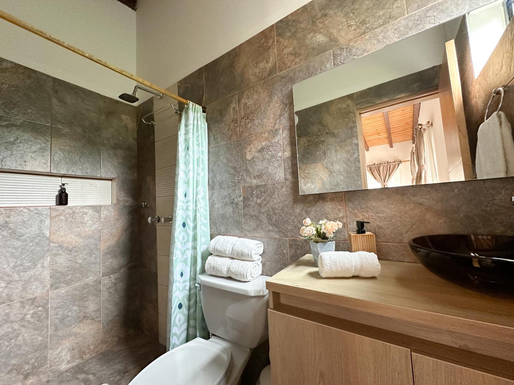 Cabanas Con Jacuzzi Y Chimenea - Casa Floral, Marinilla Luaran gambar